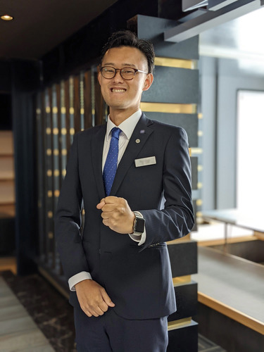 公園でコーヒーを飲みながら読書 | Tutor House Planer Masa's Column - Cafetalk