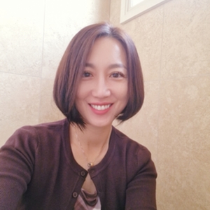 Julia Lee