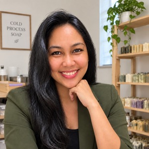 Tess Van
